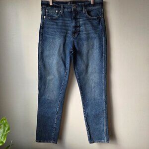 EUC LIKE NEW GAP DENIM CIGARETTE JEANS SIZE 10 / 30T